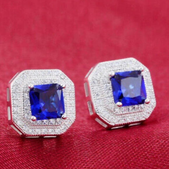 New Sterling silver diamond stud earrings - Picture 4 of 4